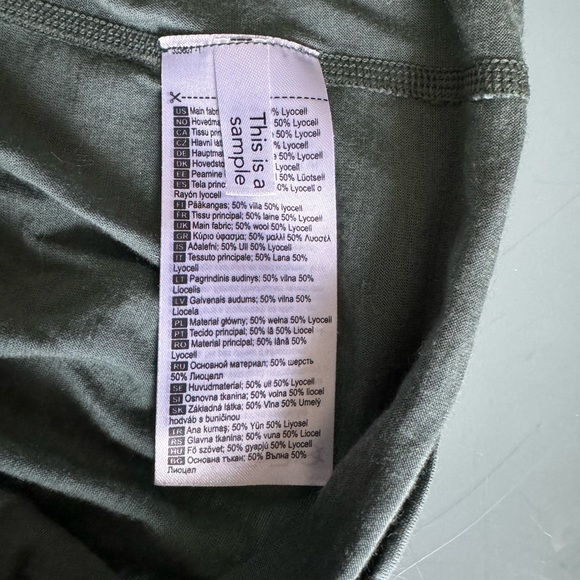 Women’s large Bjorn Daehlie Active Wool Long Sleeve top - Picture 9 of 11